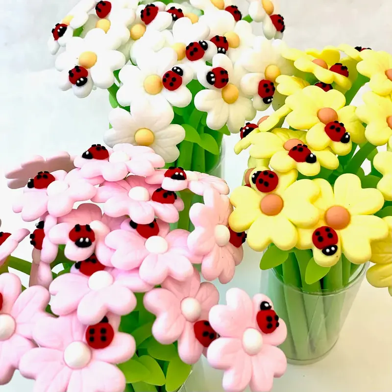 Ladybug Daisy Wiggly Gel Pen 1